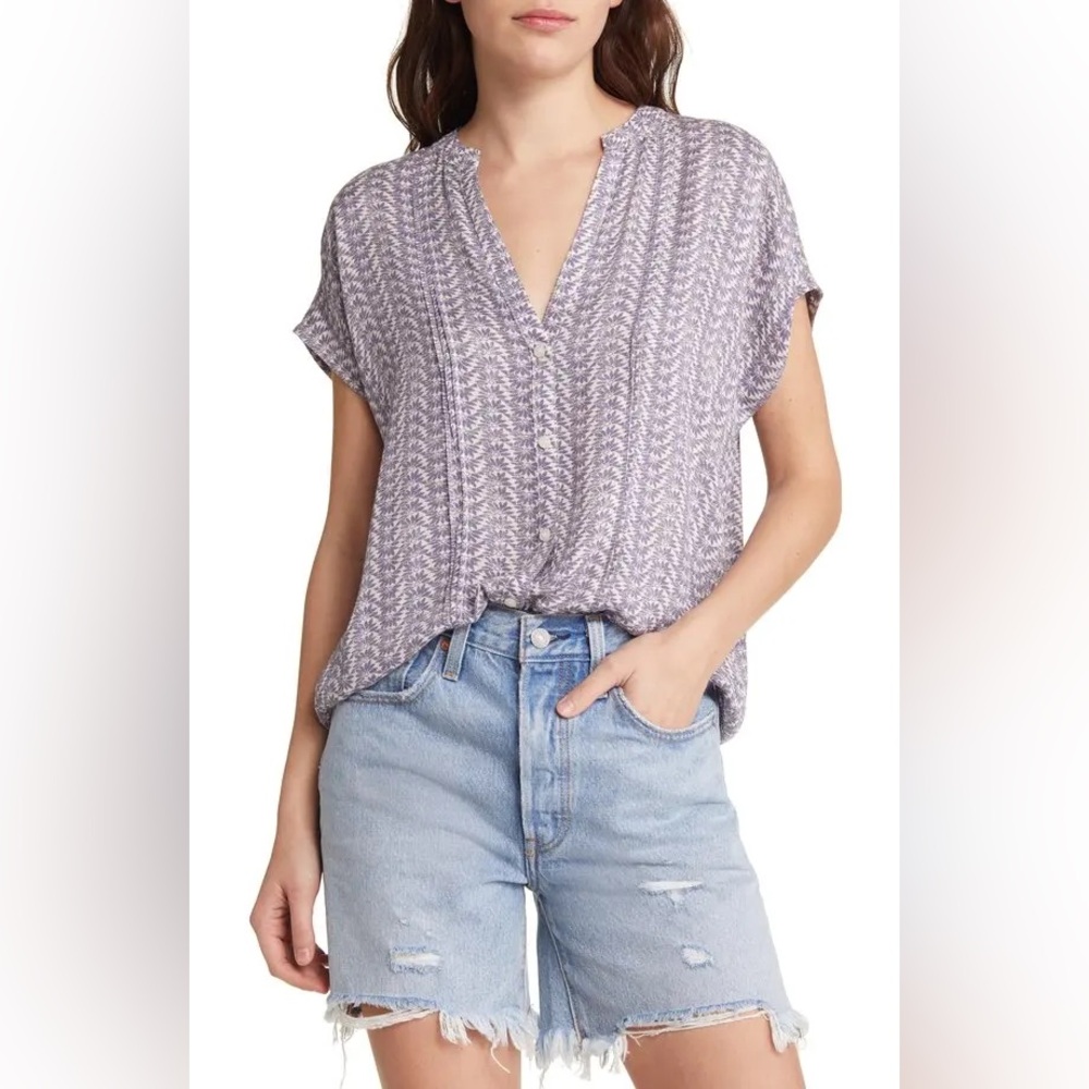 TREASURE & BOND 
Printed Short Sleeve Top - Purple Ivory Sunfloral Medallion